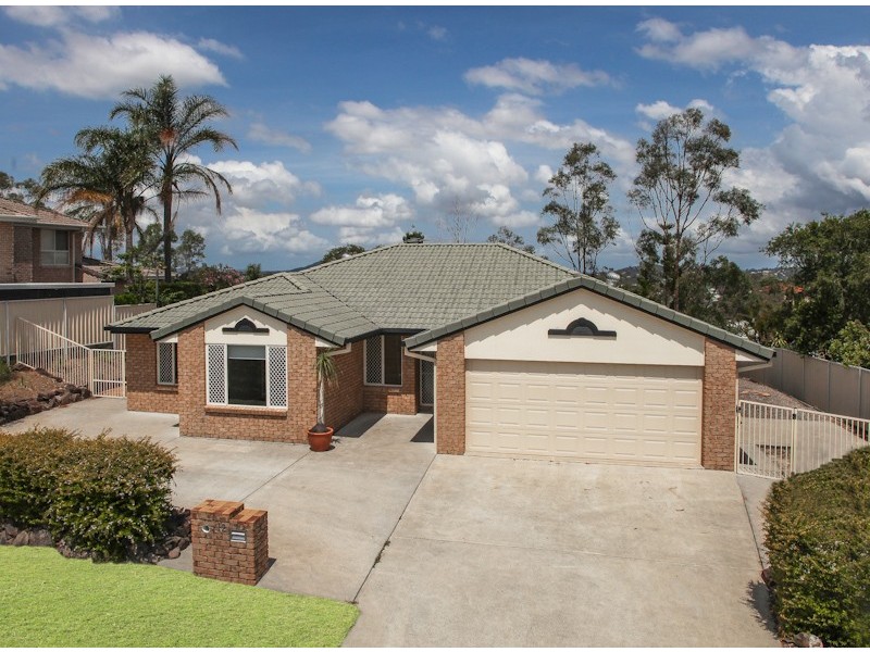 12 Valerie Close, Edens Landing QLD 4207