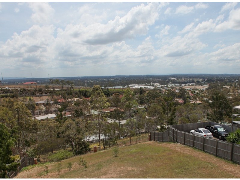 12 Valerie Close, Edens Landing QLD 4207