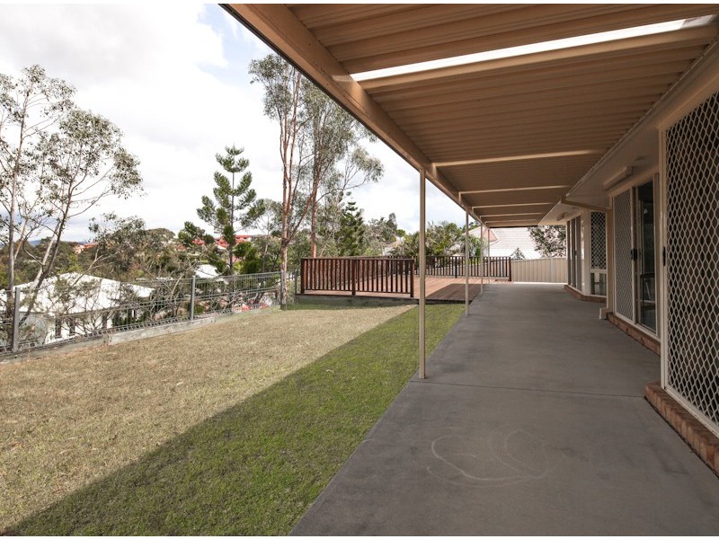 12 Valerie Close, Edens Landing QLD 4207