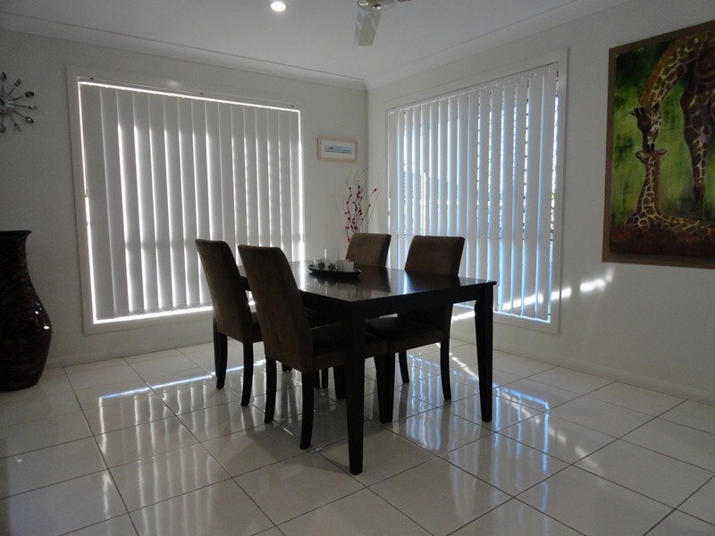 22 Skyline Cct, Windaroo QLD 4207