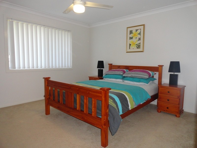 22 Skyline Cct, Windaroo QLD 4207