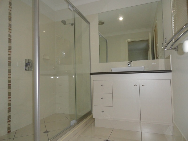 22 Skyline Cct, Windaroo QLD 4207