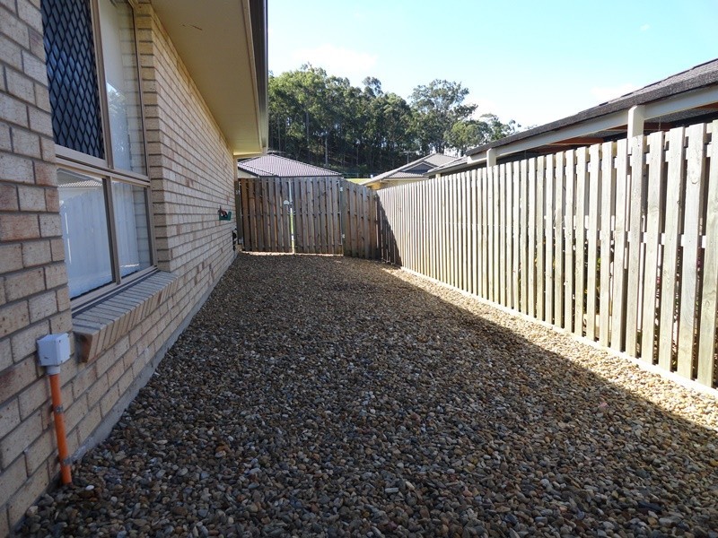 22 Skyline Cct, Windaroo QLD 4207