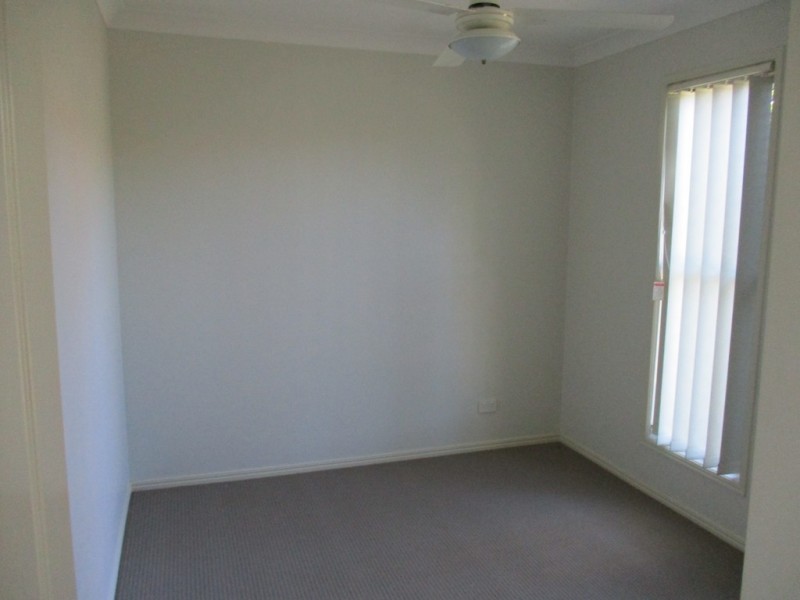33 Woodlands Blvd, Waterford QLD 4133