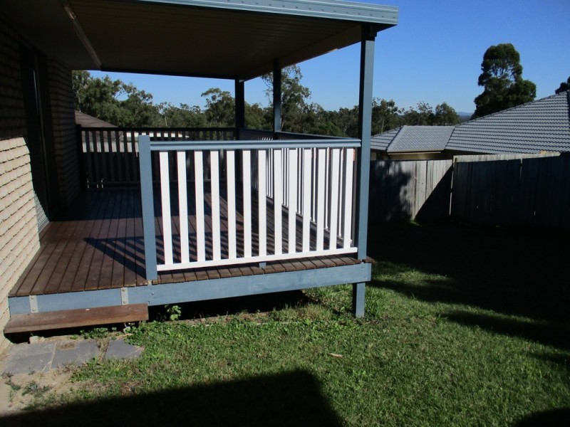 33 Woodlands Blvd, Waterford QLD 4133