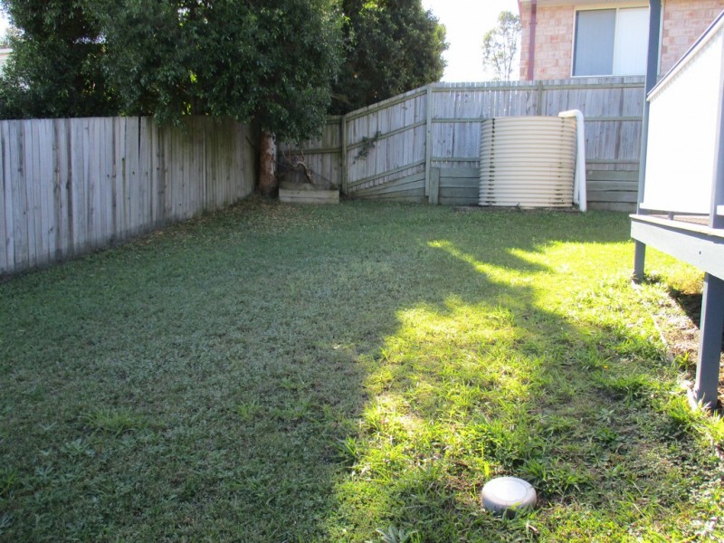 33 Woodlands Blvd, Waterford QLD 4133