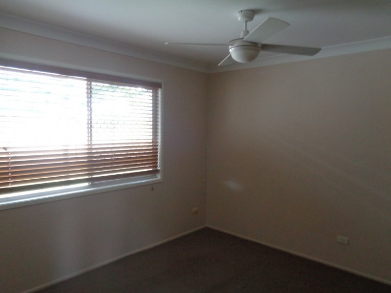 17 Carlyon St, Mount Warren Park QLD 4207