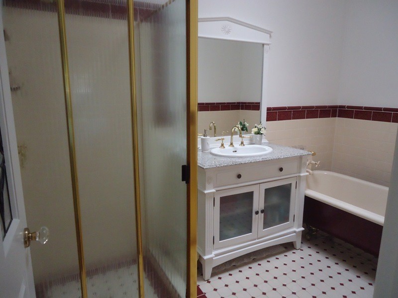 1 Valerie Close, Edens Landing QLD 4207