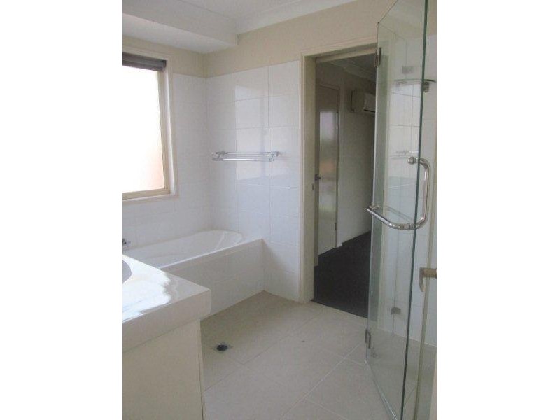 37 Stoten St, Eagleby QLD 4207