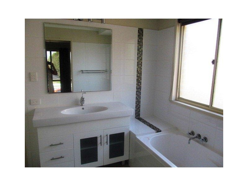 37 Stoten St, Eagleby QLD 4207