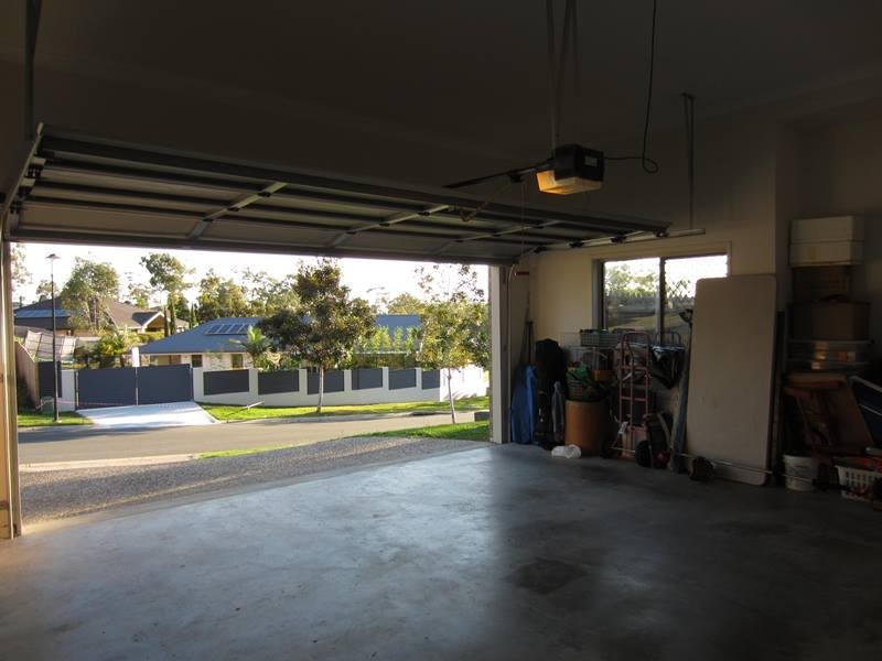 12 Carnarvon Cres, Waterford QLD 4133