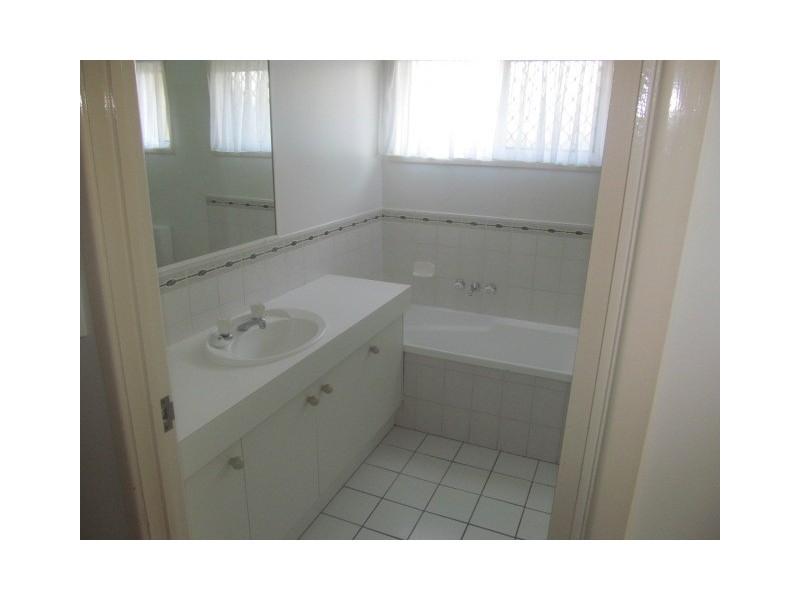 6 Pearce Court, Eagleby QLD 4207