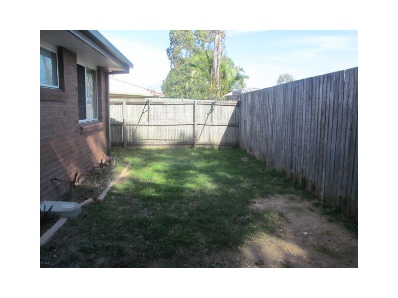 6 Pearce Court, Eagleby QLD 4207