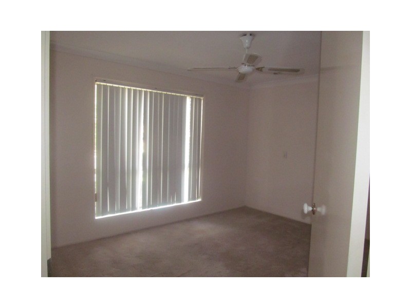 3 Clayton Drive, Edens Landing QLD 4207
