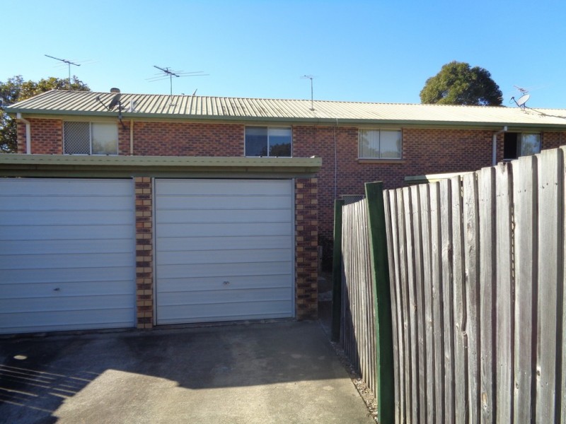 2/2a Cowper Ave, Eagleby QLD 4207
