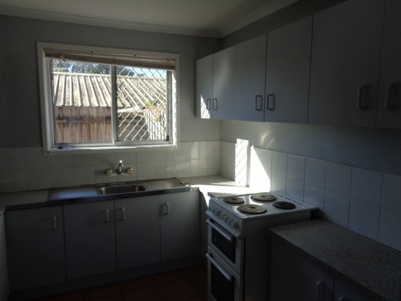 2/2a Cowper Ave, Eagleby QLD 4207