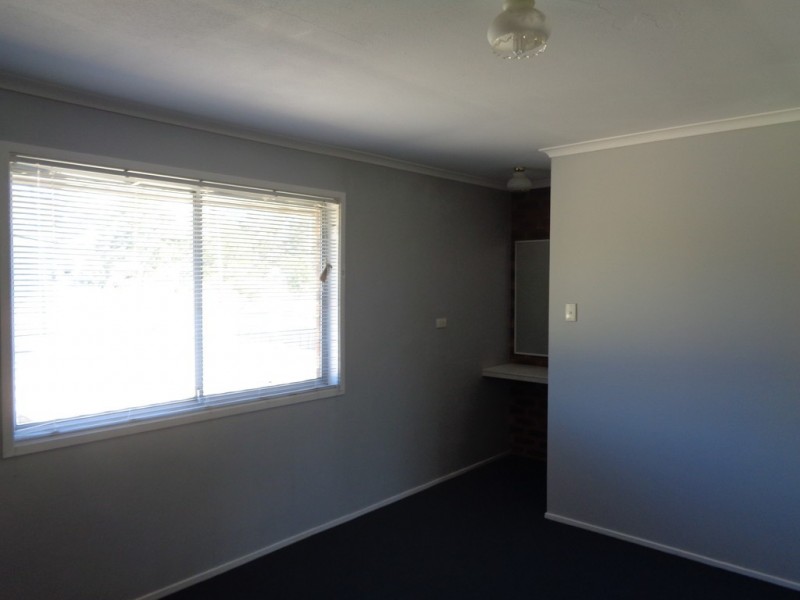 2/2a Cowper Ave, Eagleby QLD 4207