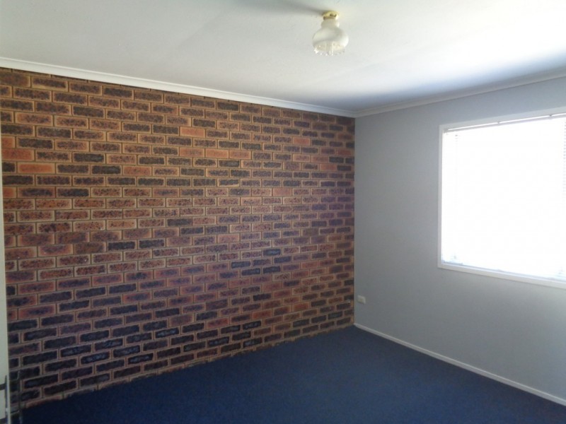 2/2a Cowper Ave, Eagleby QLD 4207