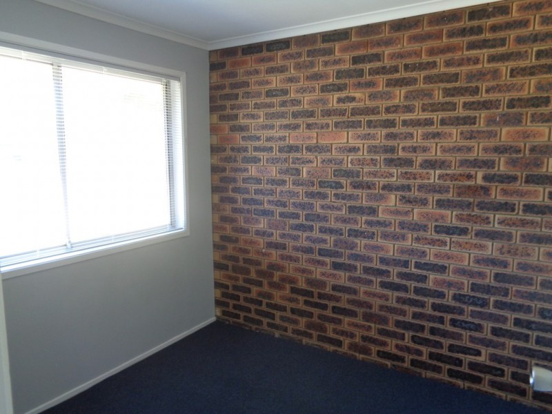 2/2a Cowper Ave, Eagleby QLD 4207