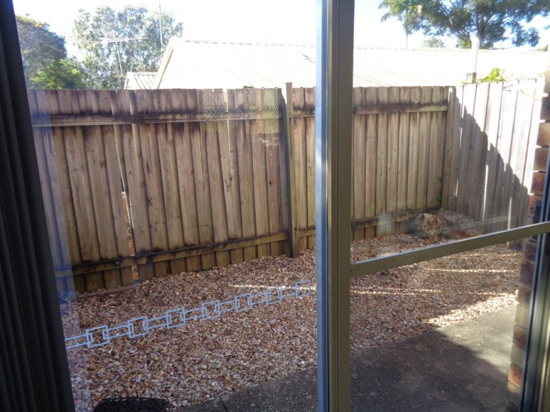 2/2a Cowper Ave, Eagleby QLD 4207