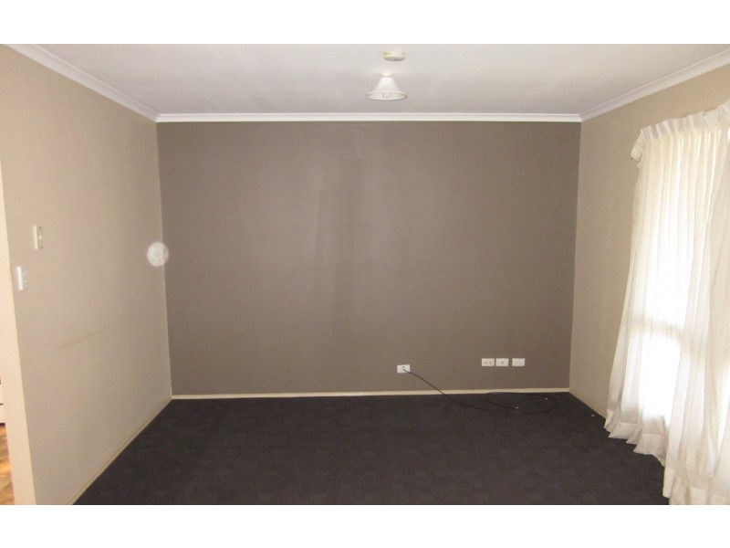 8 Lomic Crt, Eagleby QLD 4207