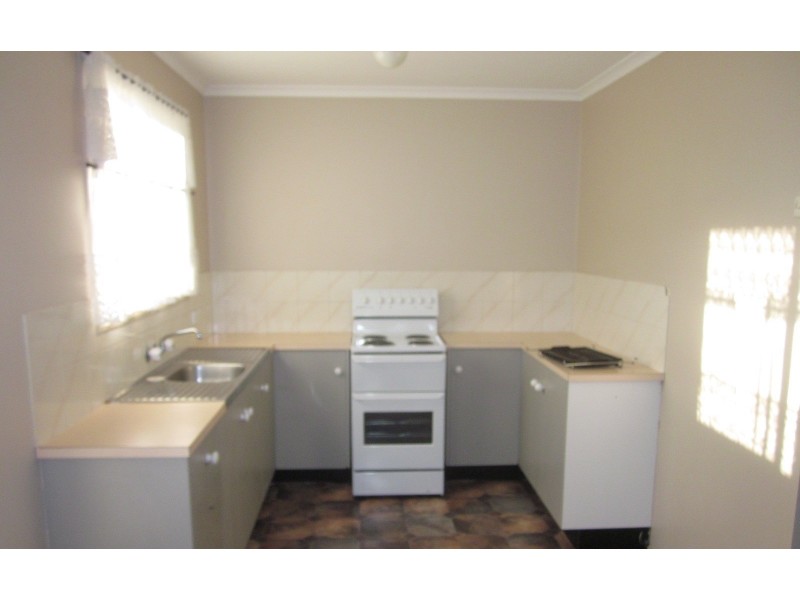 8 Lomic Crt, Eagleby QLD 4207