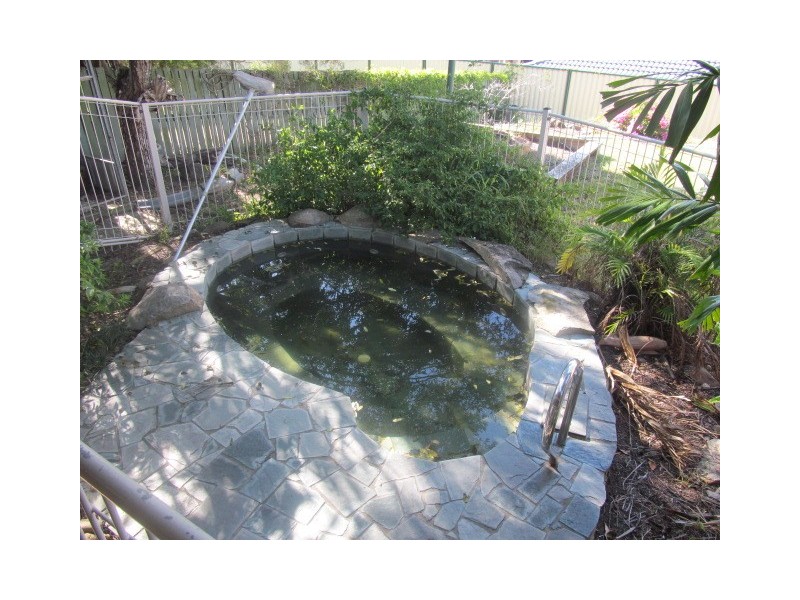 3 Clayton Dve, Edens Landing QLD 4207