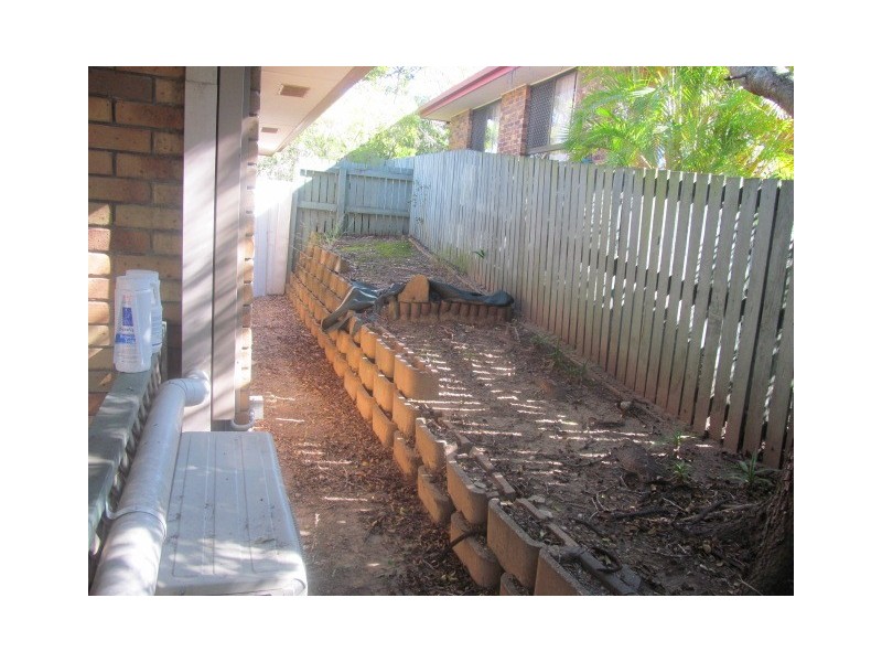 3 Clayton Dve, Edens Landing QLD 4207
