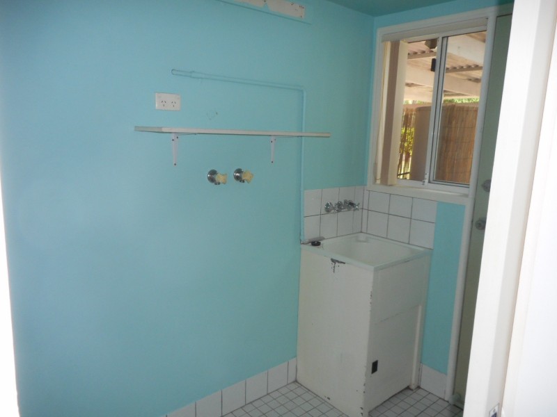 3 Lintrose Crt, Edens Landing QLD 4207