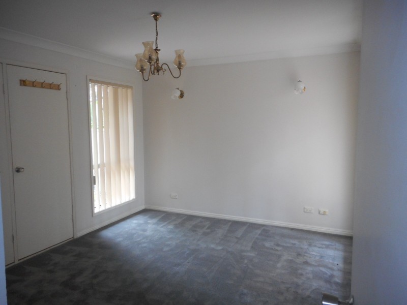 3 Lintrose Crt, Edens Landing QLD 4207