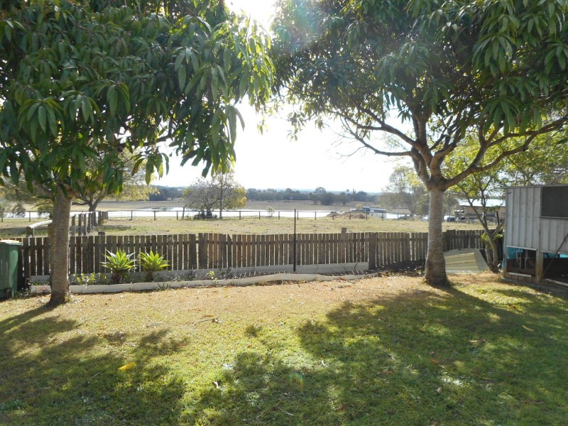 22 Maurice Crt, Eagleby QLD 4207