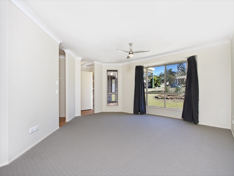 206 Mt Warren Blvd, Mount Warren Park QLD 4207