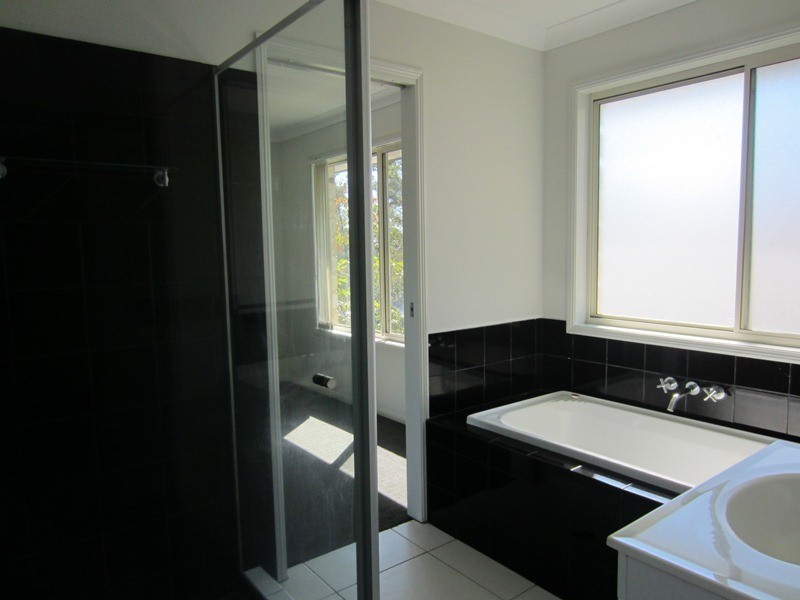 51 Mossman Pde, Waterford QLD 4133