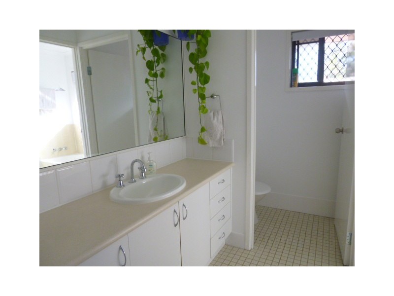 23 Schonwerder Dr, Windaroo QLD 4207
