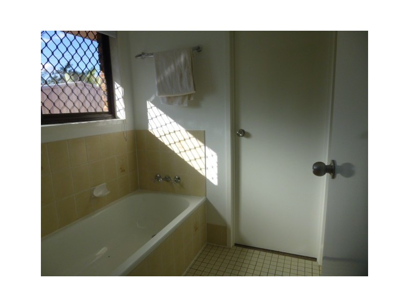 23 Schonwerder Dr, Windaroo QLD 4207