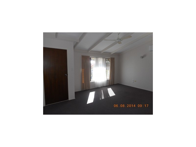 4 Feldspar St, Bethania QLD 4205