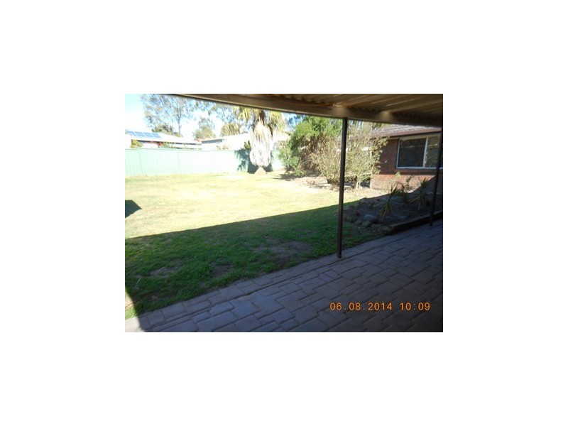 4 Feldspar St, Bethania QLD 4205