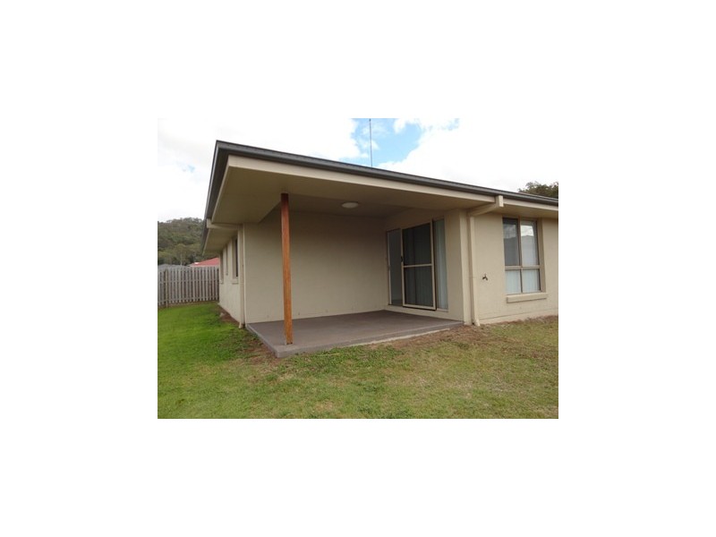 12 Skyline Cct, Windaroo QLD 4207