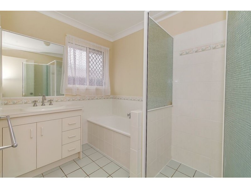 45 Lennon Drive, Windaroo QLD 4207