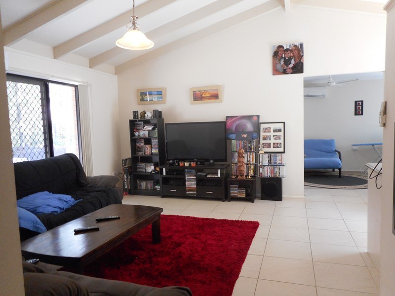 90 Lyndale Street, Daisy Hill QLD 4127