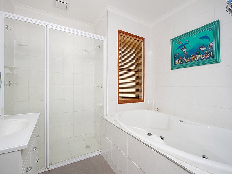 62 Bannockburn Rd, Windaroo QLD 4207
