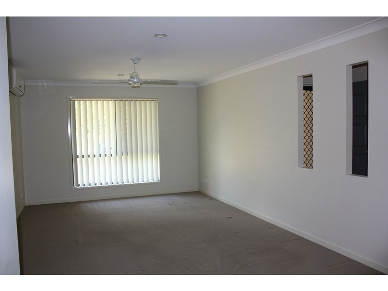 2 Starling St, Eagleby QLD 4207