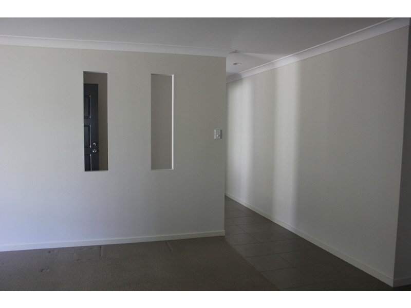 2 Starling St, Eagleby QLD 4207