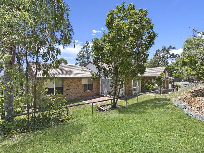 8 Hoopla Hannah Court, Yatala QLD 4207