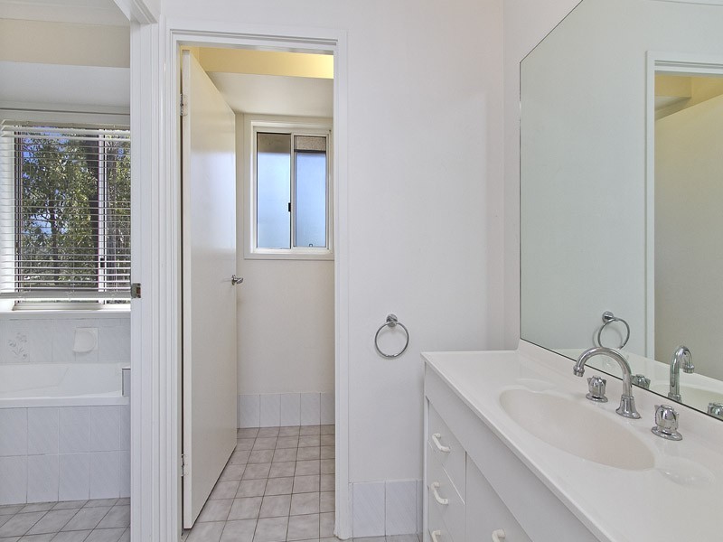 8 Hoopla Hannah Court, Yatala QLD 4207
