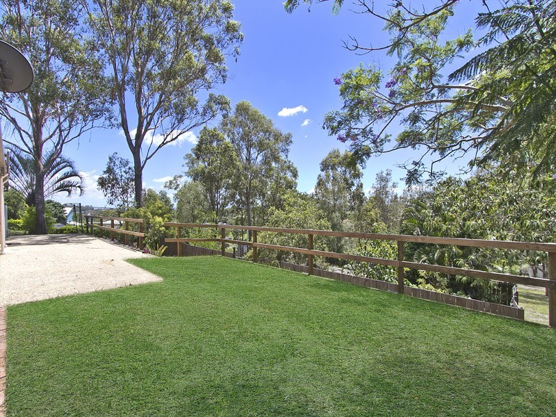 8 Hoopla Hannah Court, Yatala QLD 4207