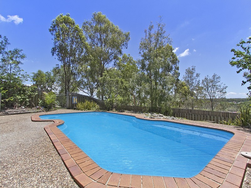 8 Hoopla Hannah Court, Yatala QLD 4207