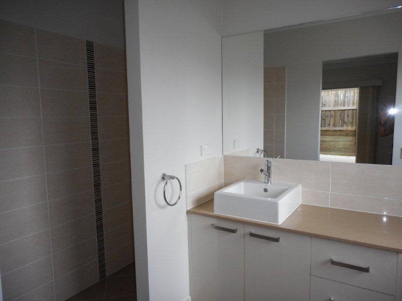 8 Carrawinya St, Waterford QLD 4133