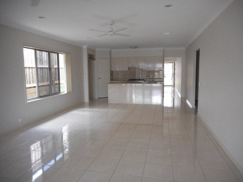 8 Carrawinya St, Waterford QLD 4133