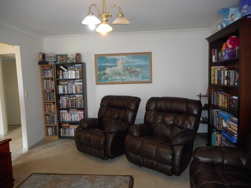 5 Haussman Court, Meadowbrook QLD 4131